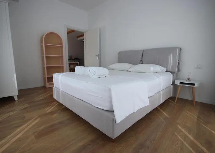 Anemos Apartment Himare